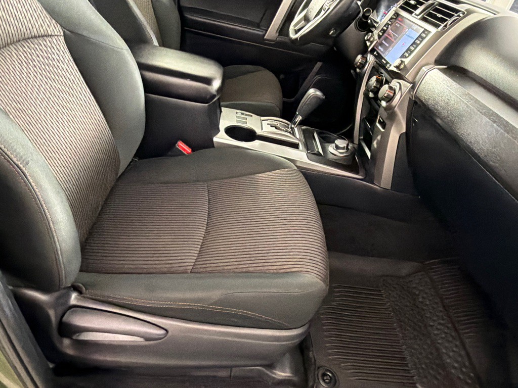 2021 Toyota 4Runner Image 23