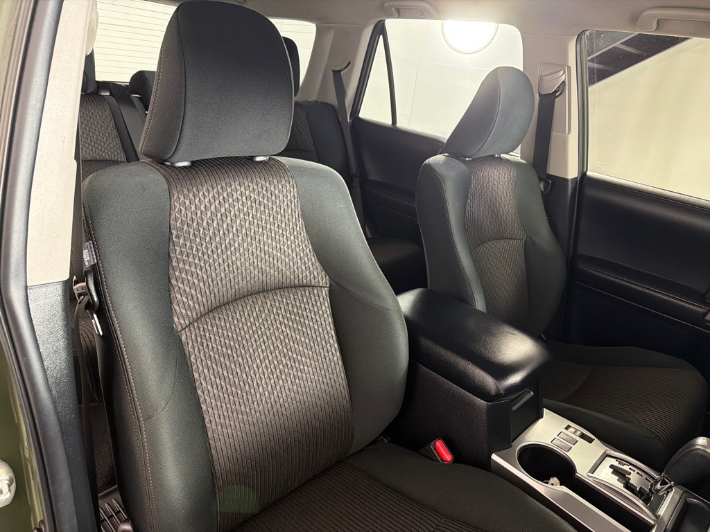 2021 Toyota 4Runner Image 24