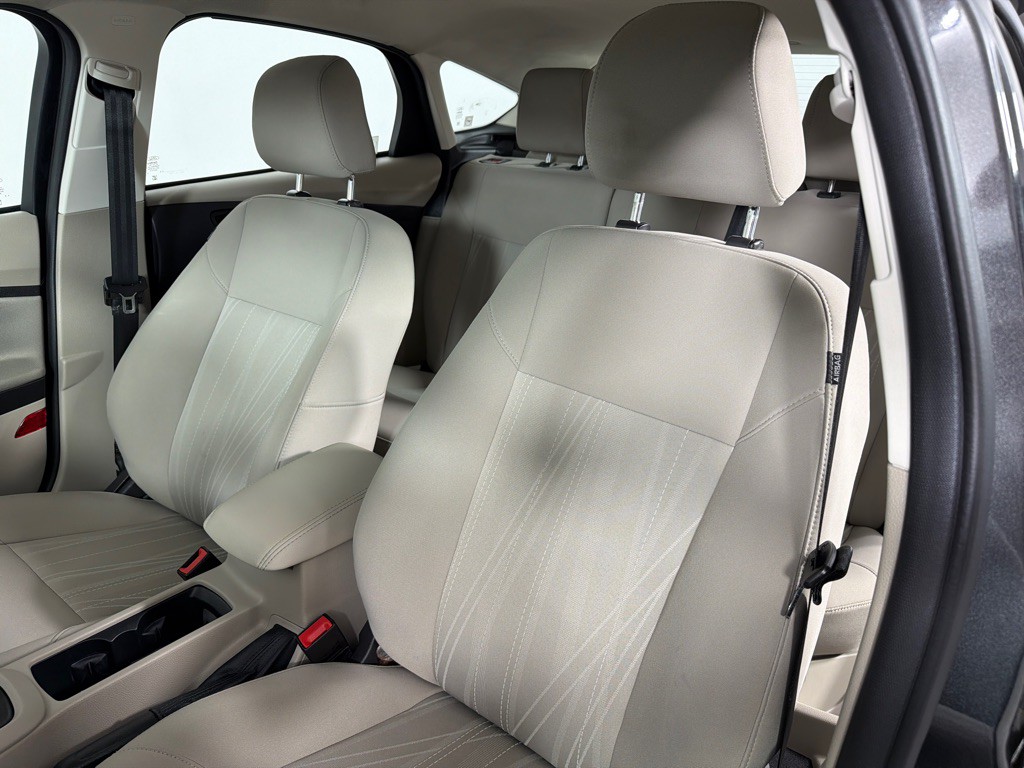 2015 Ford Focus Image 12