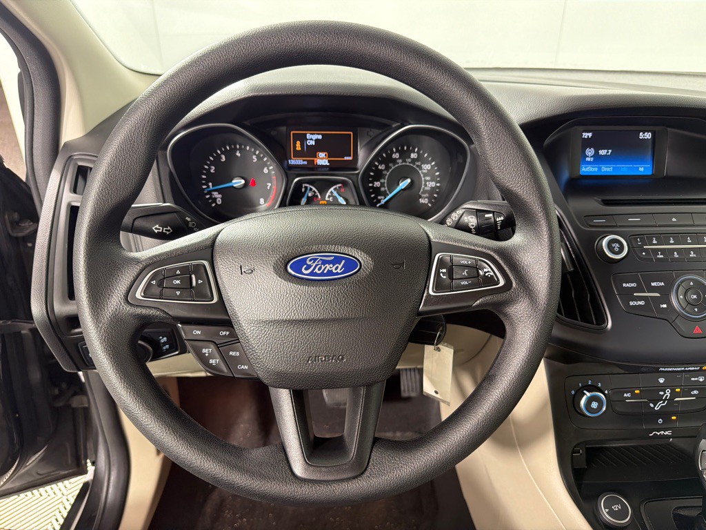 2015 Ford Focus Image 14
