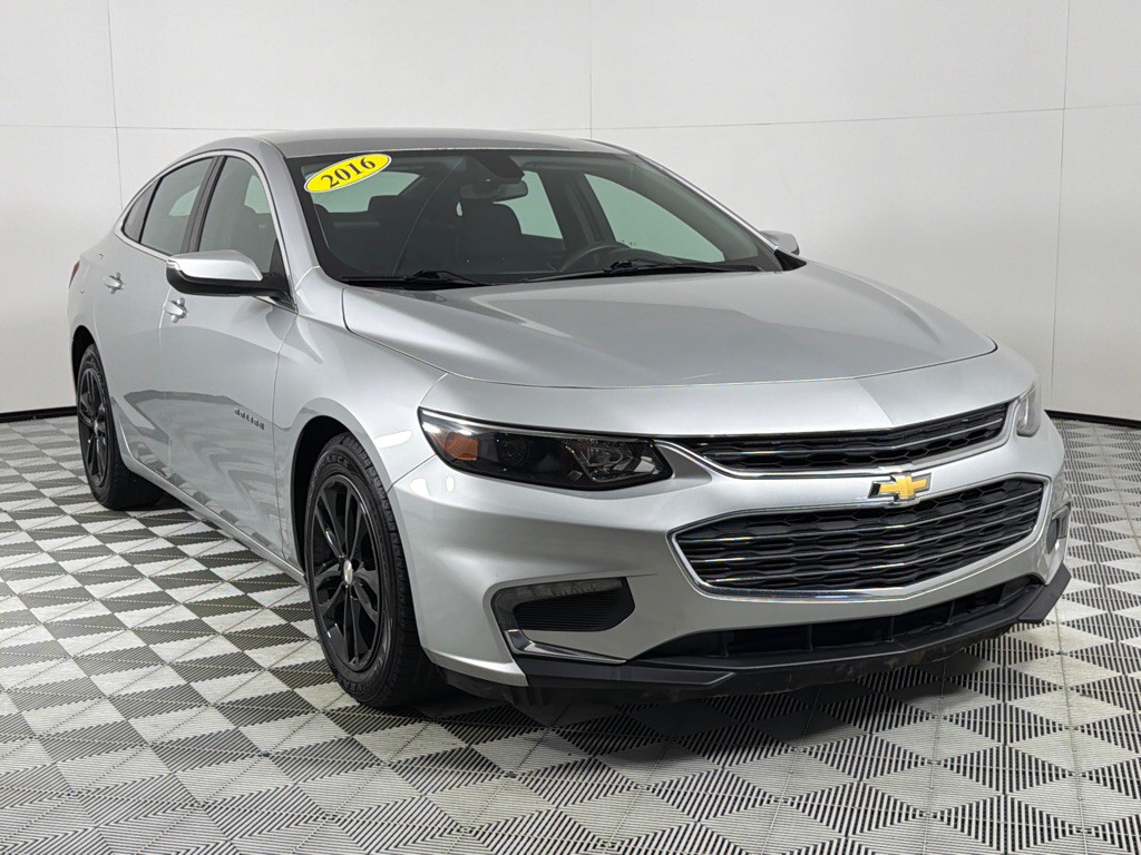 2016 Chevrolet Malibu Image 3