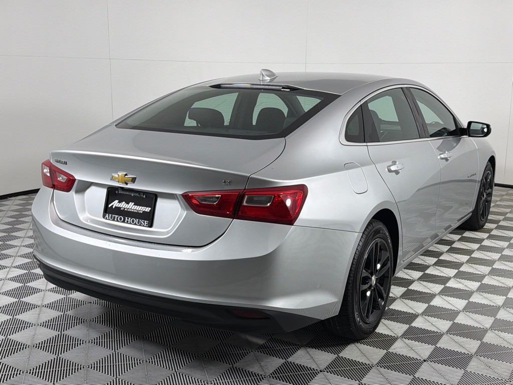 2016 Chevrolet Malibu Image 5