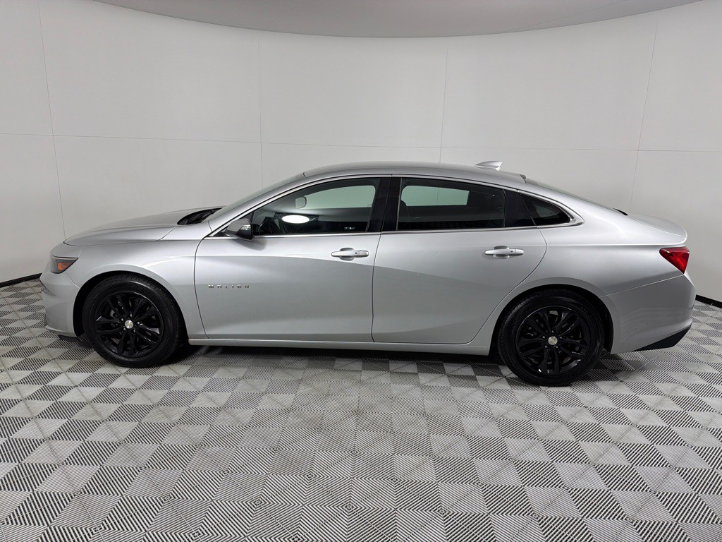 2016 Chevrolet Malibu Image 8