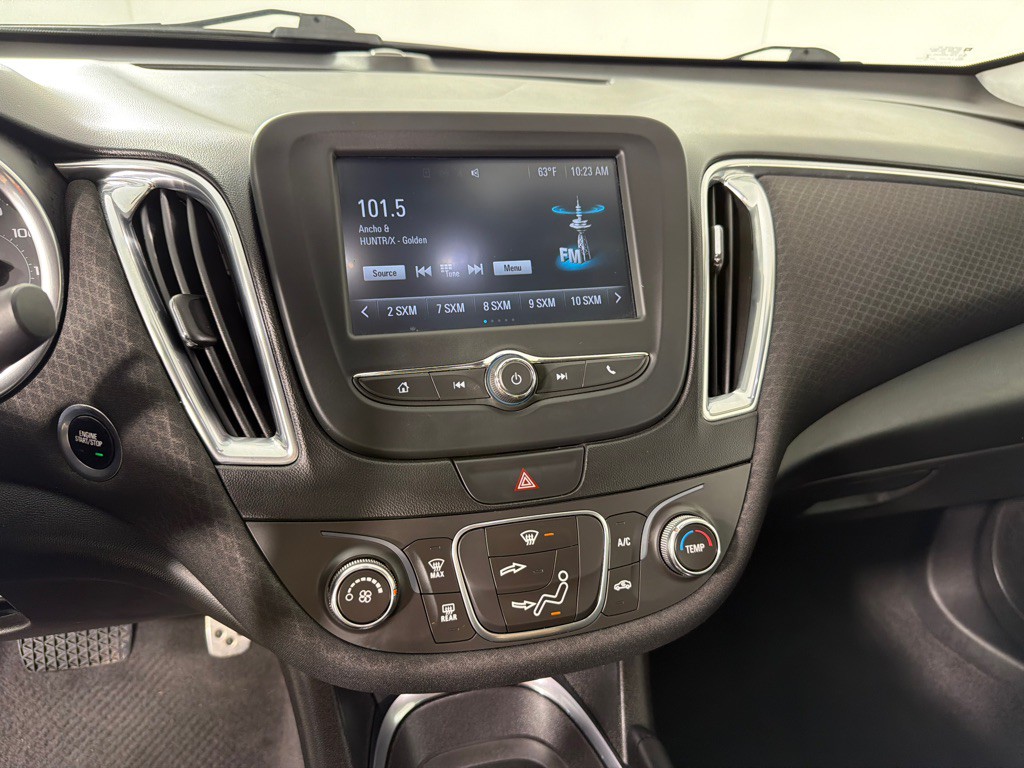 2016 Chevrolet Malibu Image 16