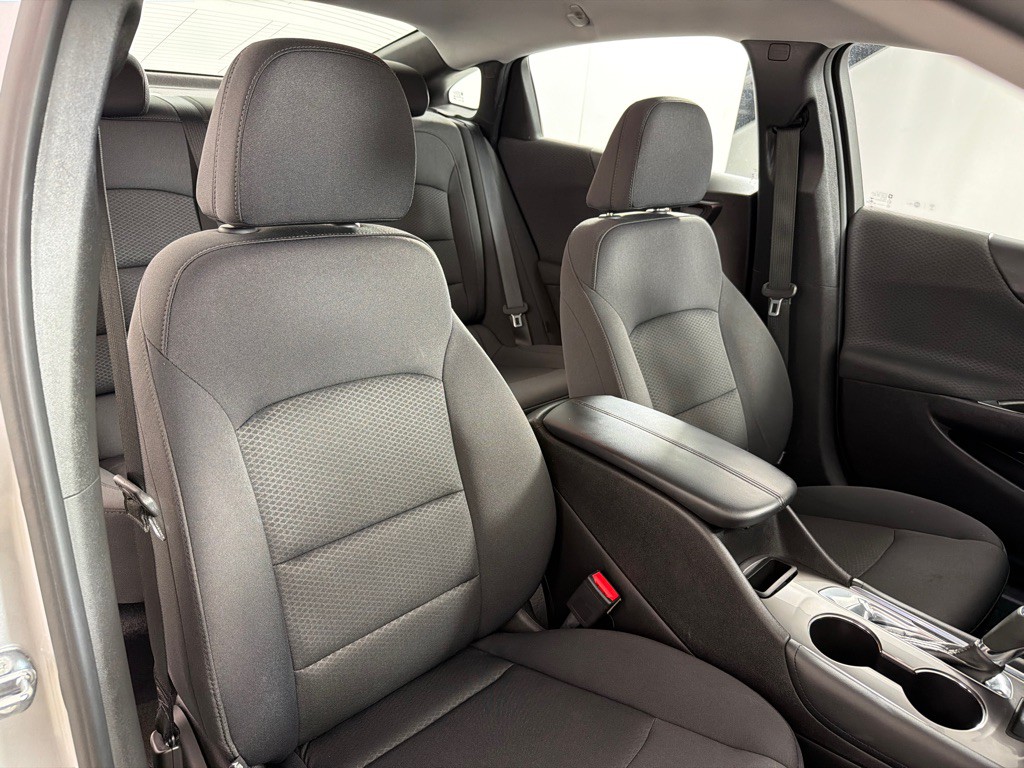 2016 Chevrolet Malibu Image 24