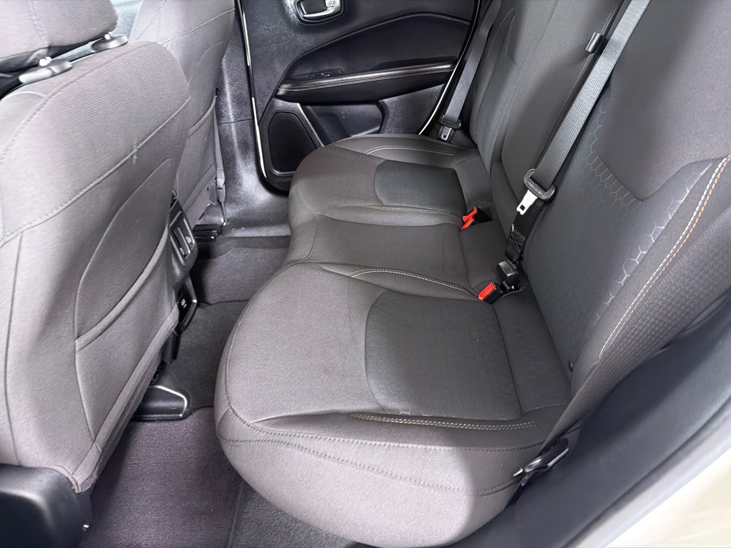 2021 Jeep Compass Image 19
