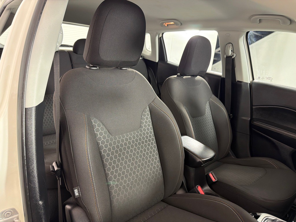 2021 Jeep Compass Image 25