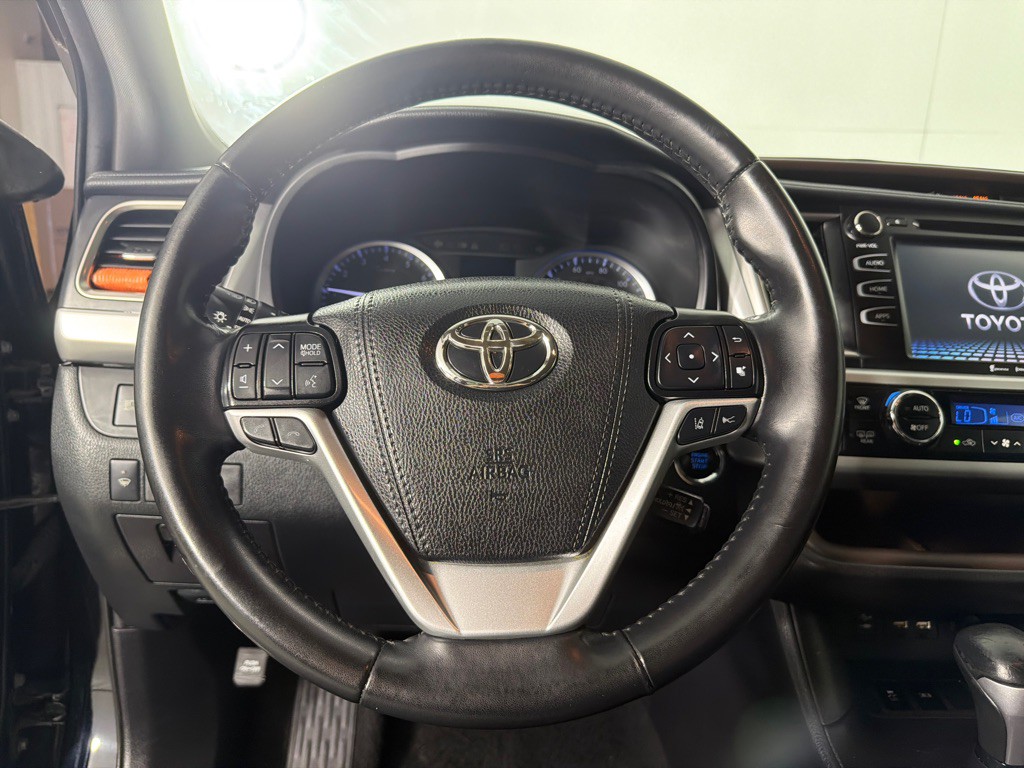 2019 Toyota Highlander Image 16