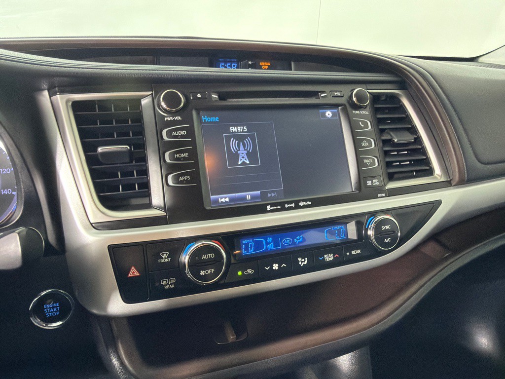 2019 Toyota Highlander Image 17