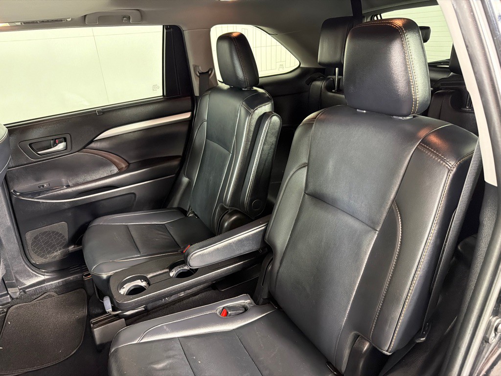 2019 Toyota Highlander Image 21