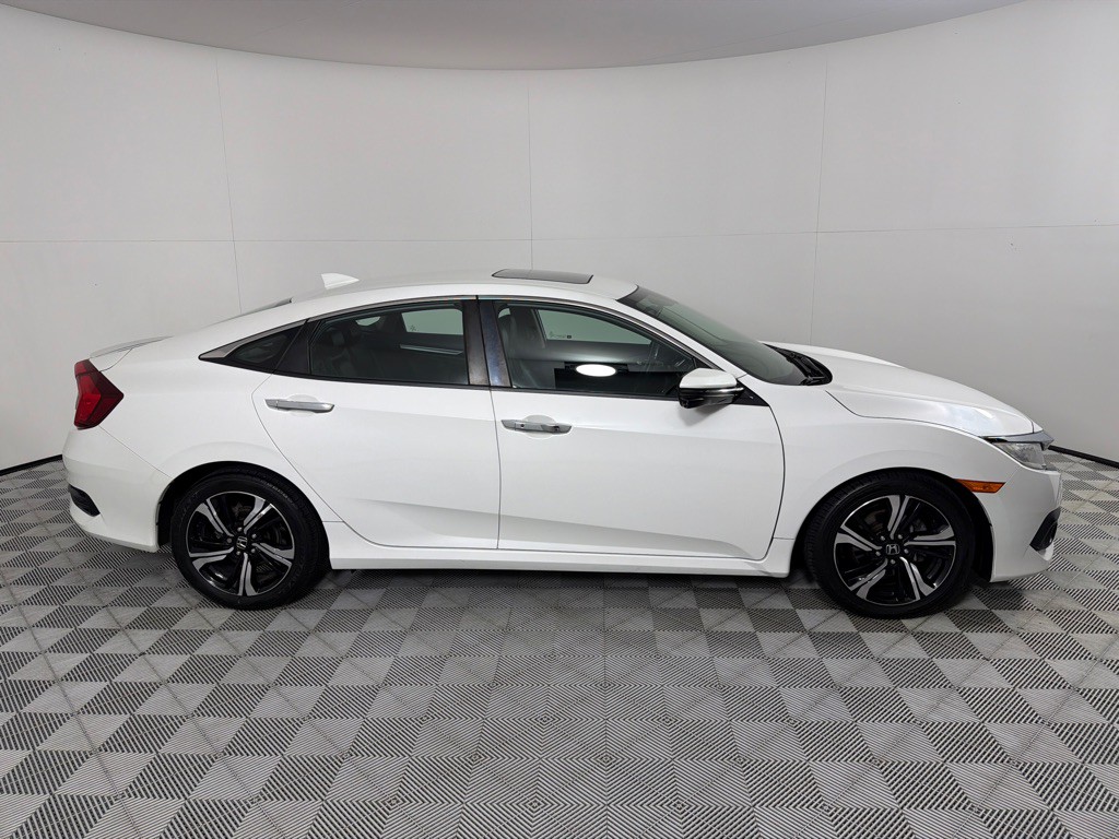 2017 Honda Civic Image 4