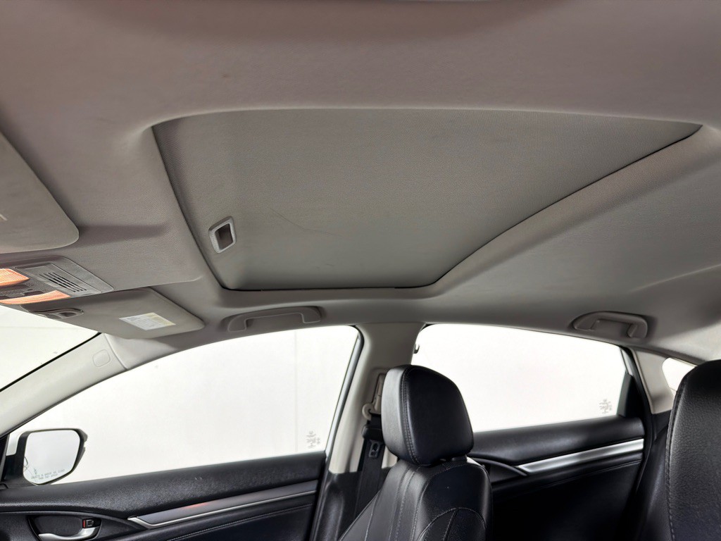2017 Honda Civic Image 13