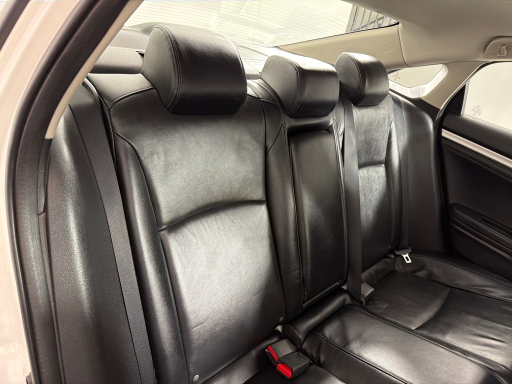 2017 Honda Civic Image 21