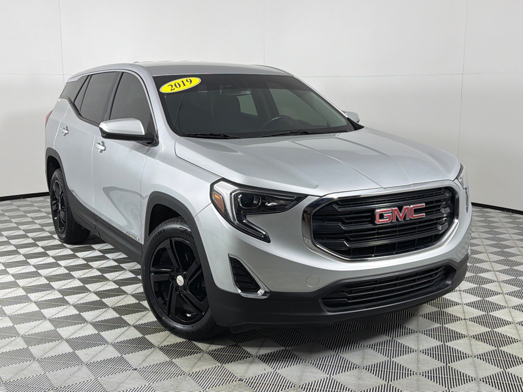 2019 GMC Terrain Image 2