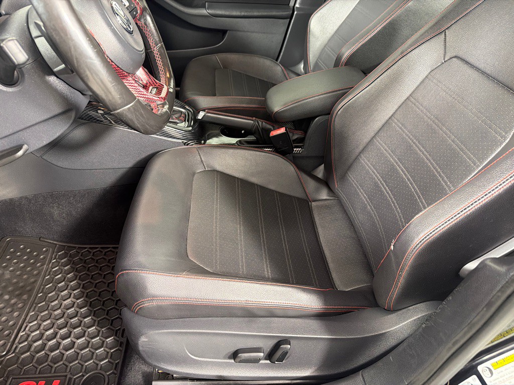 2017 Volkswagen Jetta Image 12