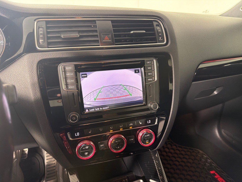 2017 Volkswagen Jetta Image 16