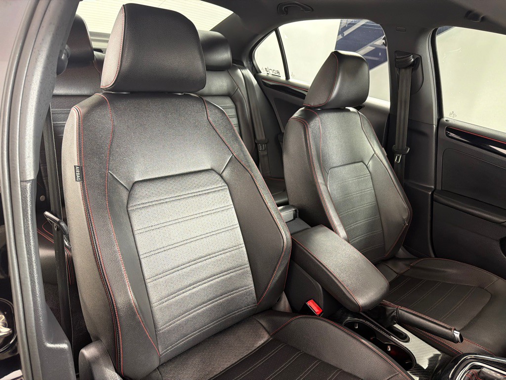 2017 Volkswagen Jetta Image 24