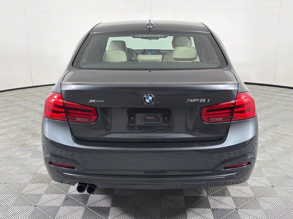 2016 BMW 3 Series Image 6