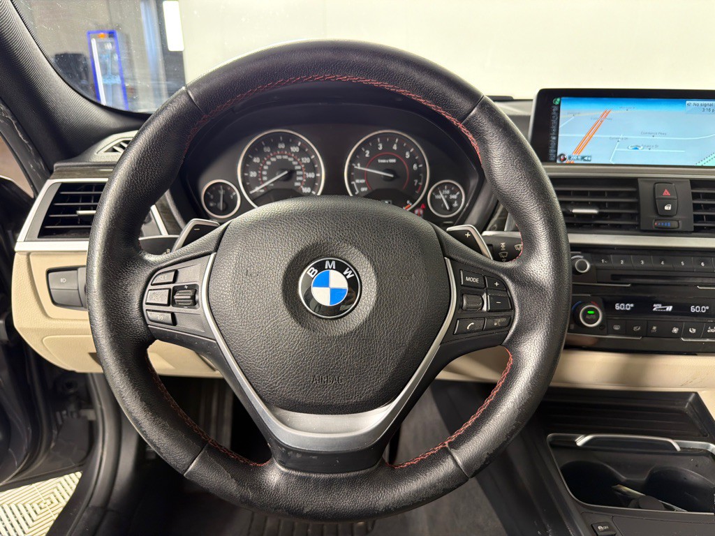 2016 BMW 3 Series Image 14