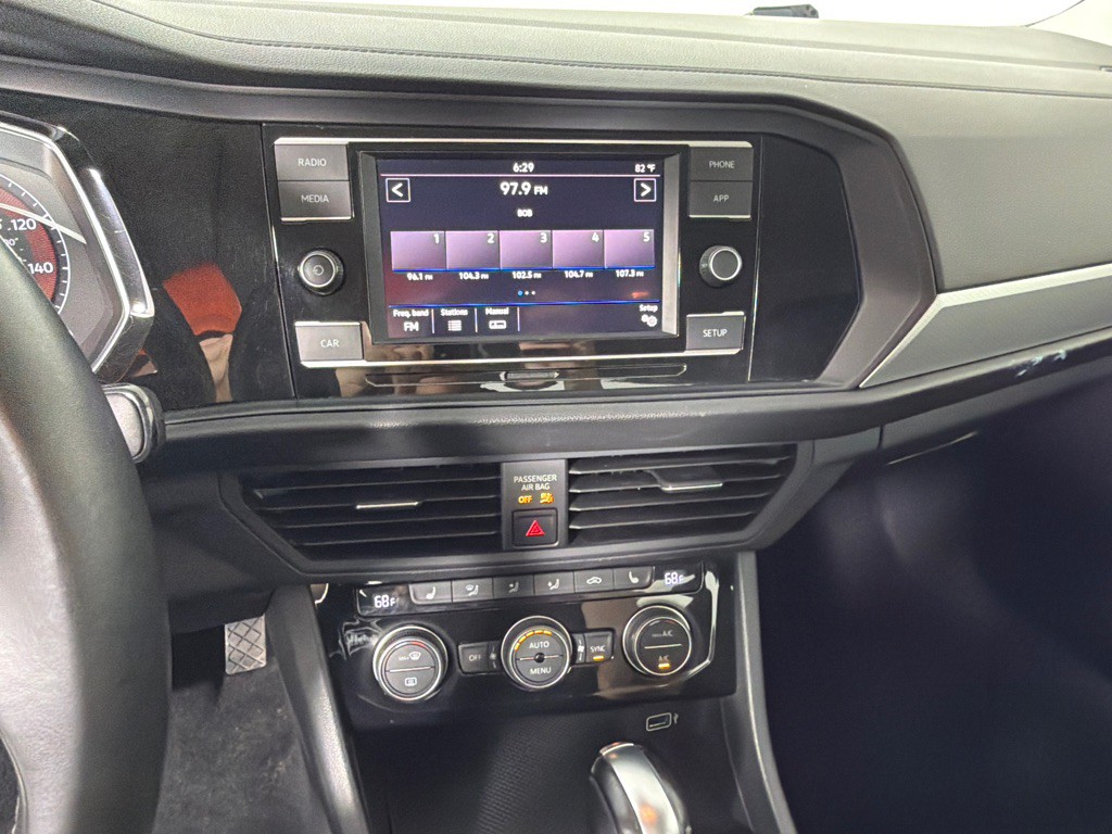 2019 Volkswagen Jetta Image 17