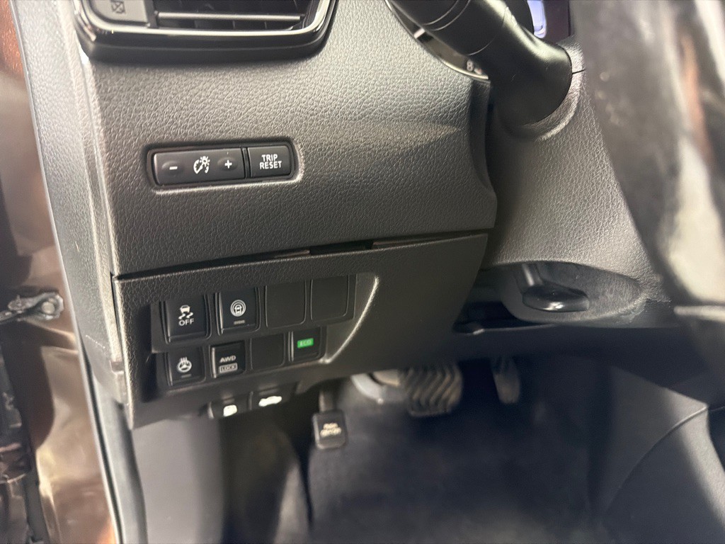 2017 Nissan Rogue Image 12