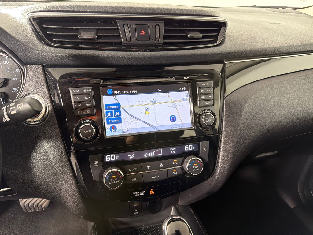 2017 Nissan Rogue Image 14