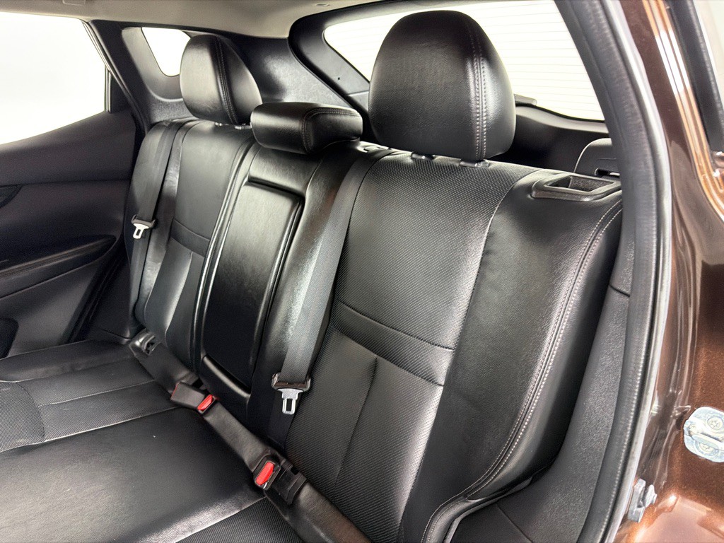 2017 Nissan Rogue Image 19