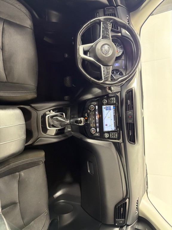2017 Nissan Rogue Image 25