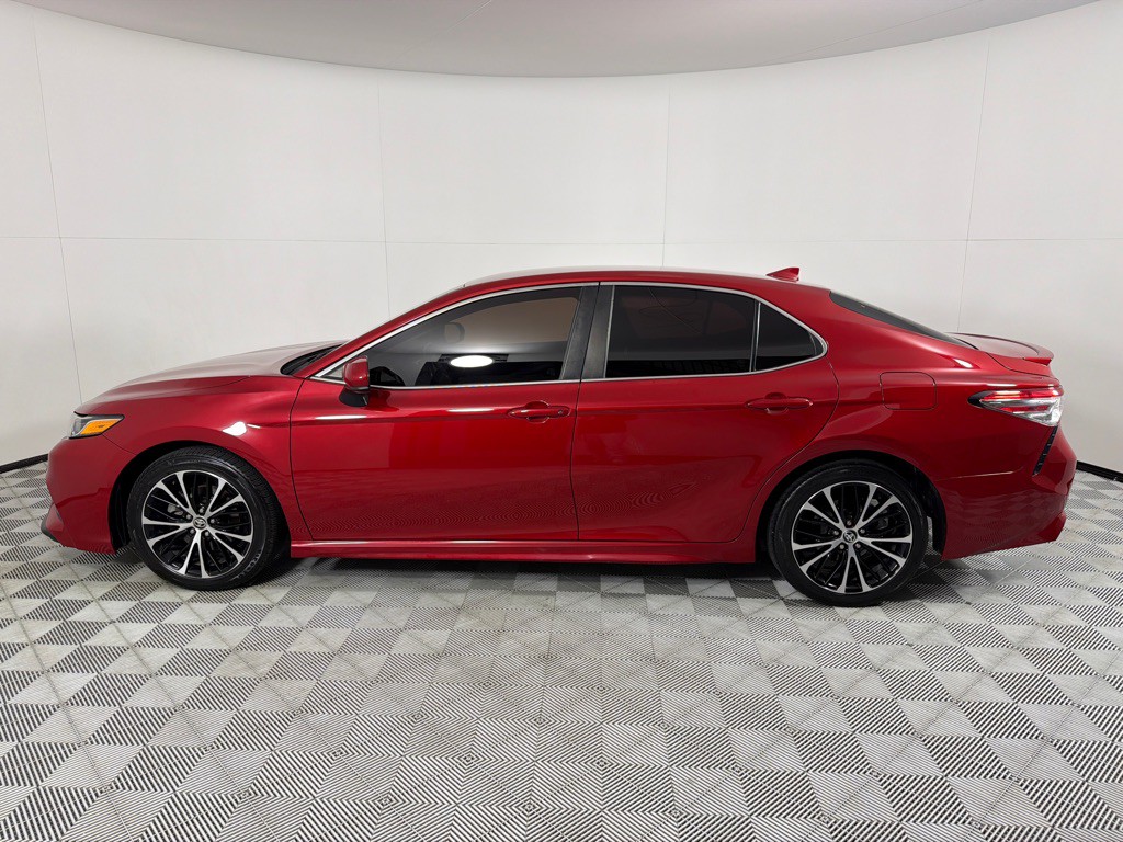 2020 Toyota Camry Image 8