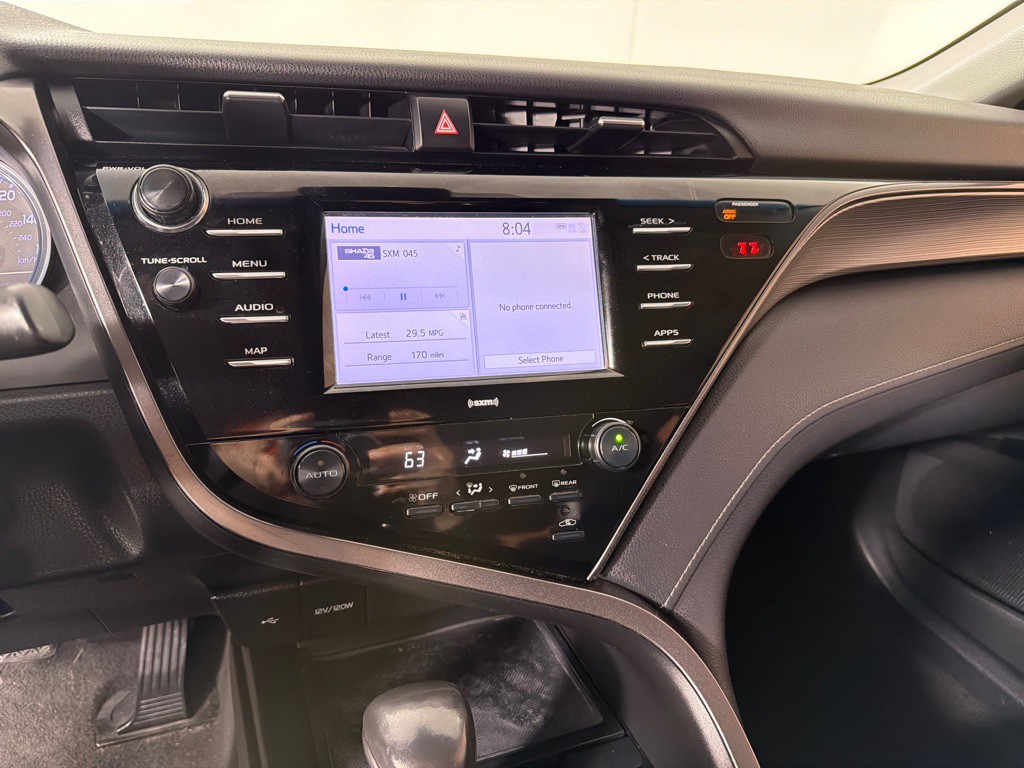 2020 Toyota Camry Image 17