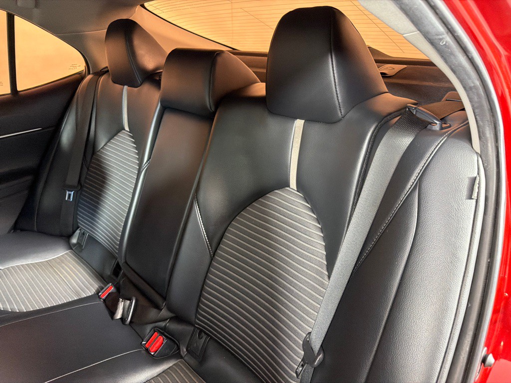 2020 Toyota Camry Image 20