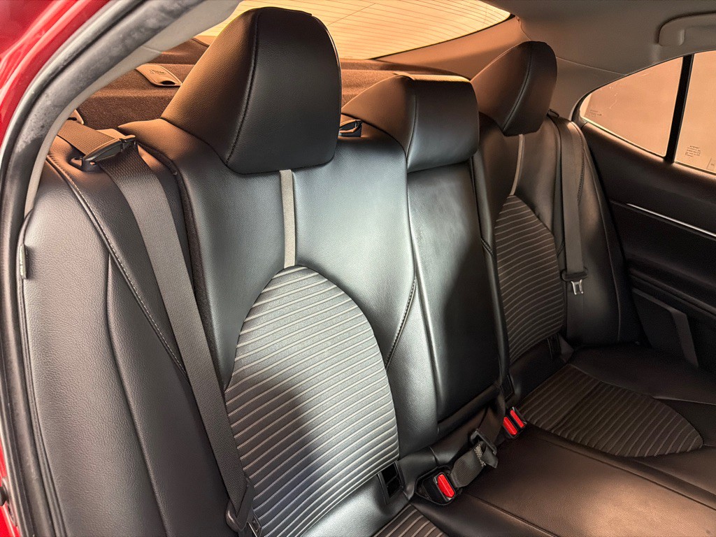 2020 Toyota Camry Image 21