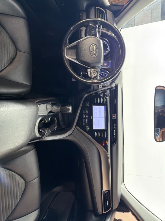 2020 Toyota Camry Image 24
