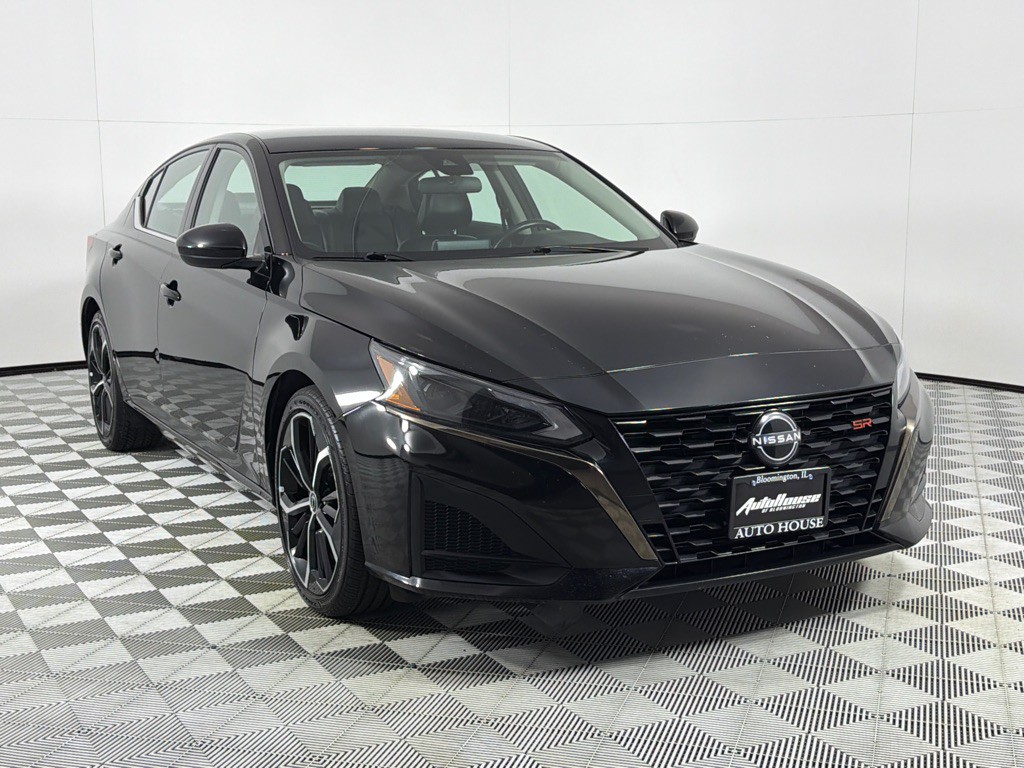 2023 Nissan Altima Image 3