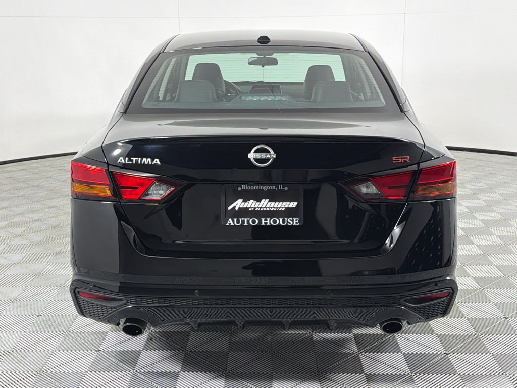 2023 Nissan Altima Image 6