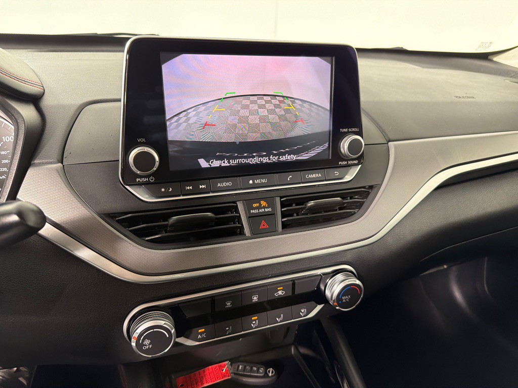 2023 Nissan Altima Image 15