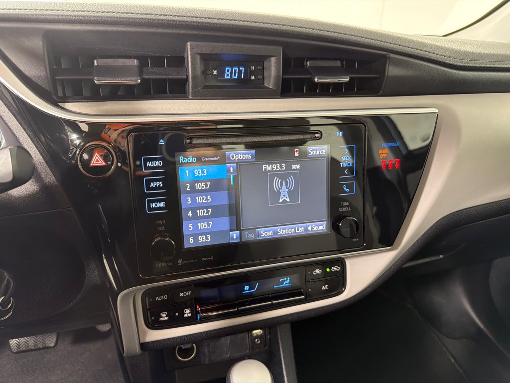 2018 Toyota Corolla Image 16