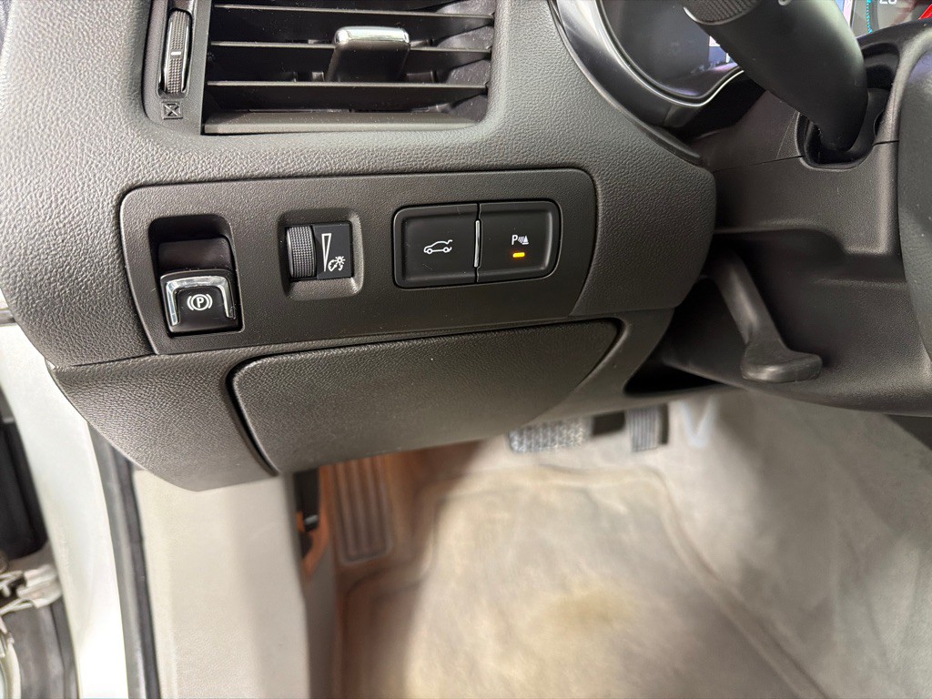 2015 Chevrolet Impala Image 11