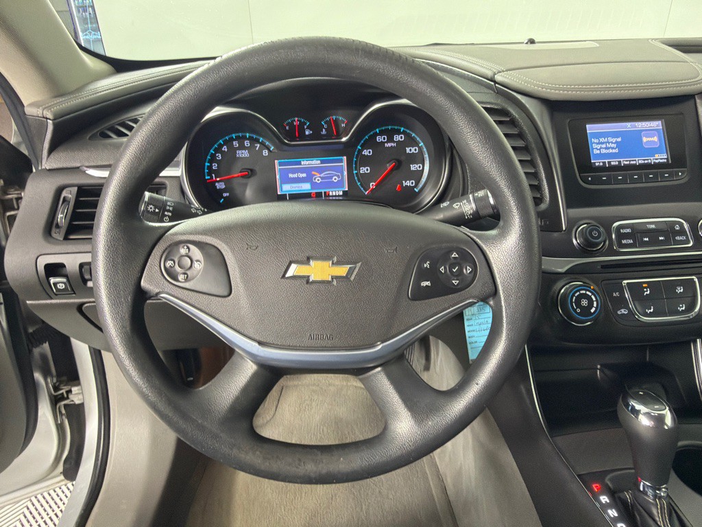 2015 Chevrolet Impala Image 12