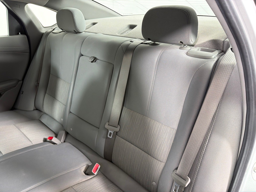 2015 Chevrolet Impala Image 16