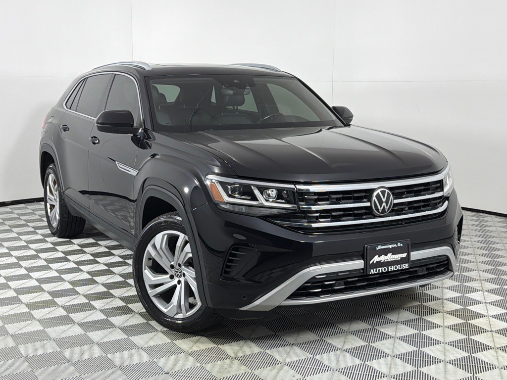 2020 Volkswagen Atlas Cross Sport Image 2