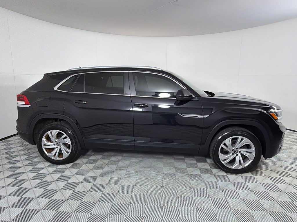 2020 Volkswagen Atlas Cross Sport Image 4