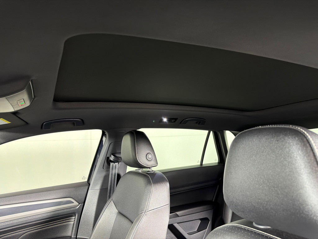 2020 Volkswagen Atlas Cross Sport Image 14