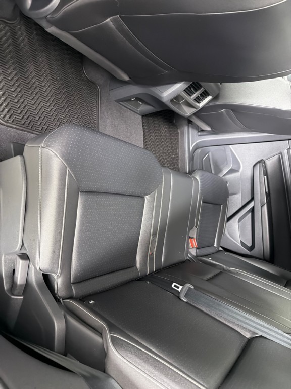 2020 Volkswagen Atlas Cross Sport Image 21