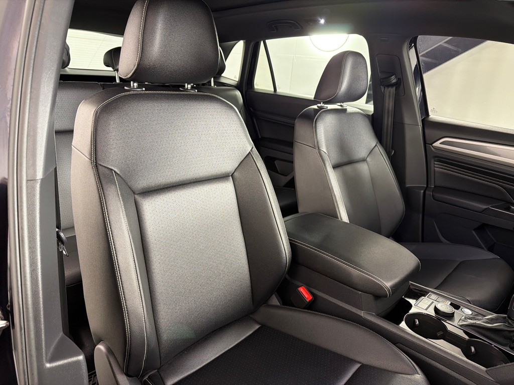 2020 Volkswagen Atlas Cross Sport Image 27