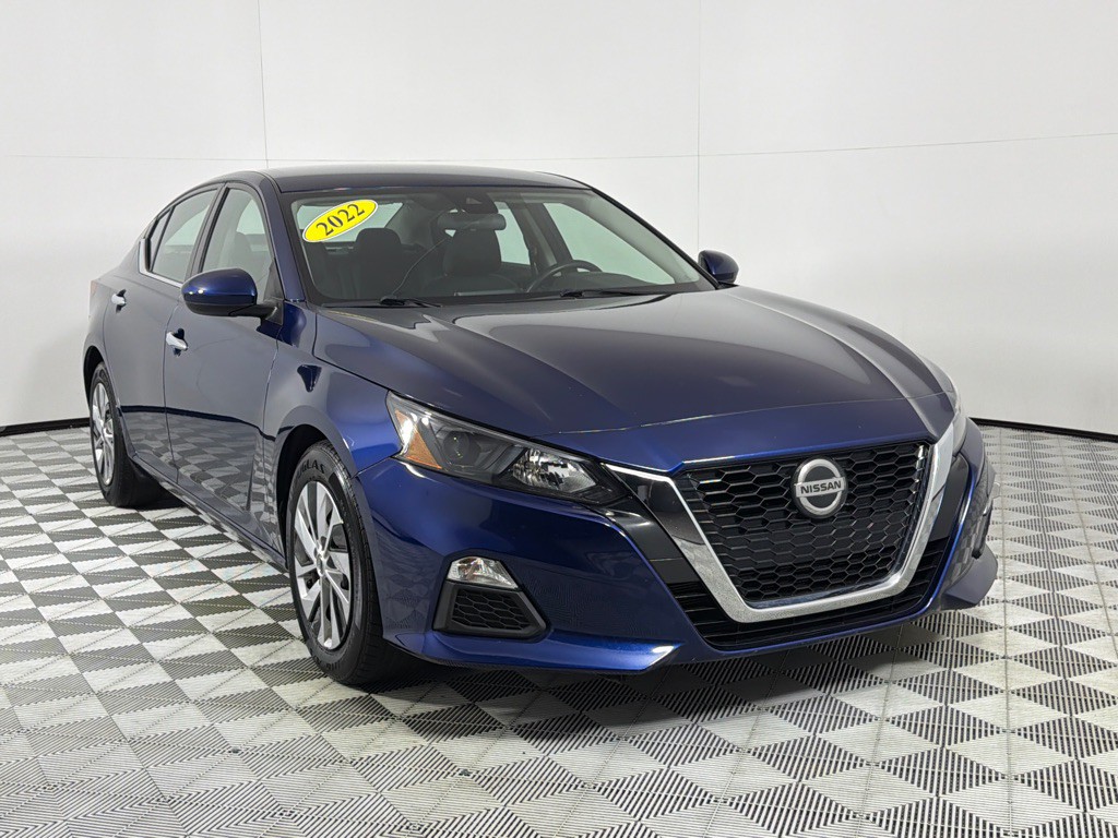 2022 Nissan Altima Image 3
