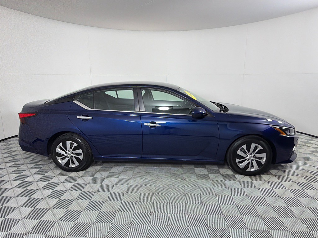 2022 Nissan Altima Image 4