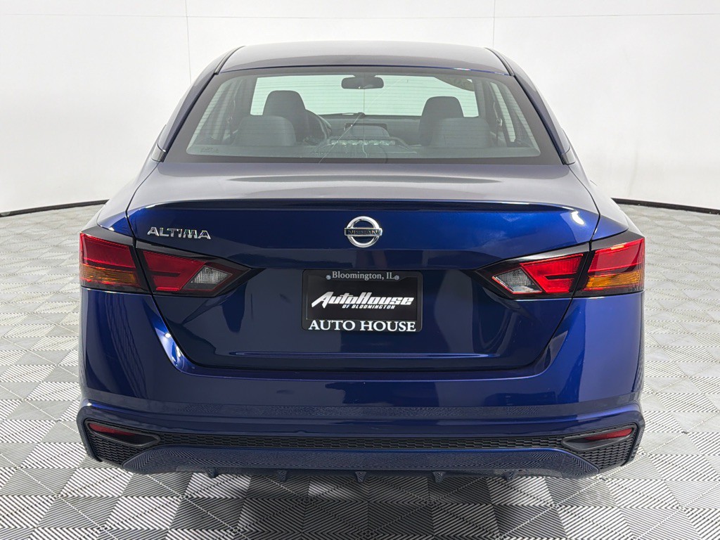 2022 Nissan Altima Image 6
