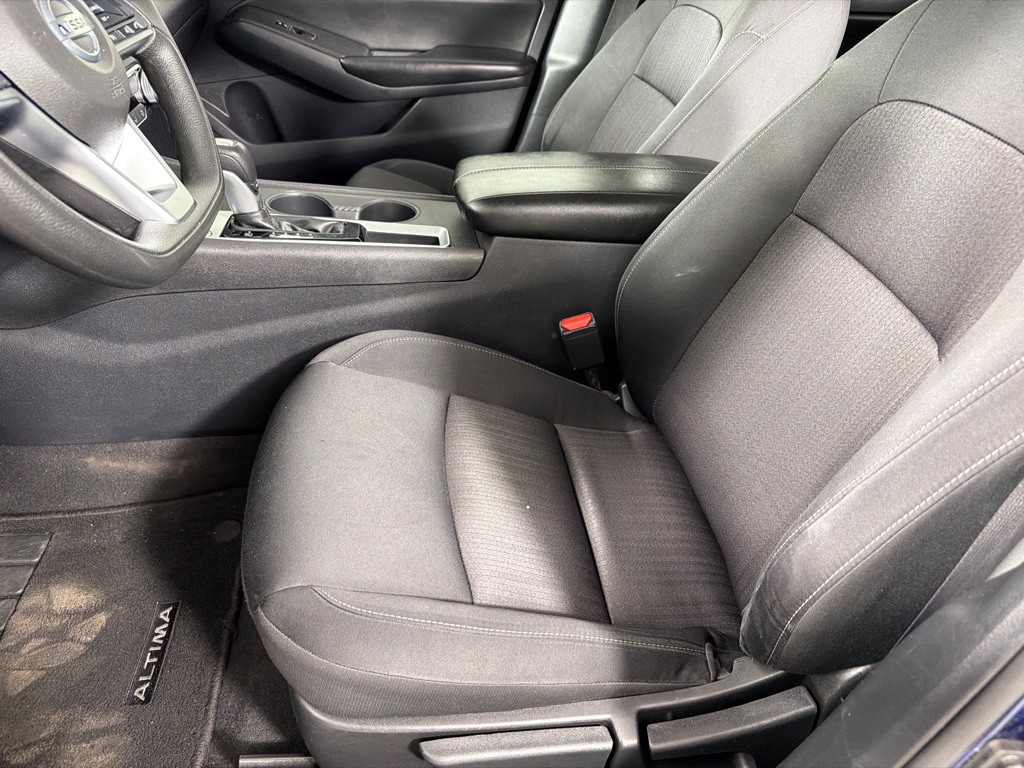 2022 Nissan Altima Image 11