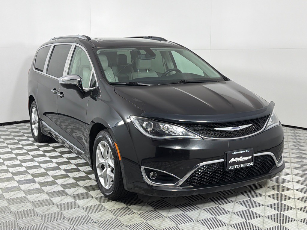 2020 Chrysler Pacifica Image 3